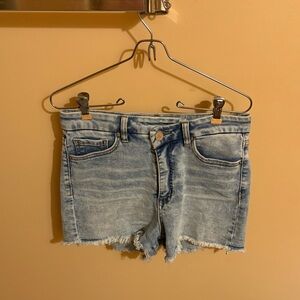 Buckle BKE Billie Acid Wash Denim Shorts